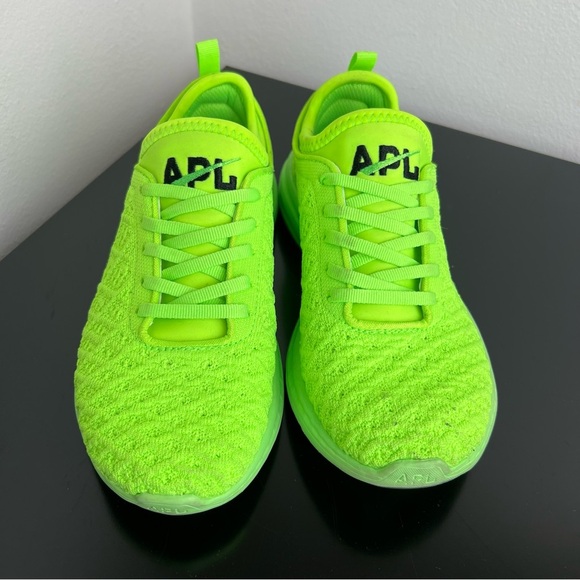 APL Women’s Techloom Phantom EUC - Picture 2 of 6